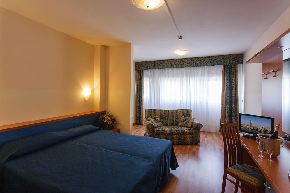 Hotel Airmotel Mestre Esterno foto